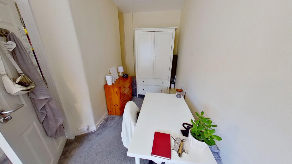 House in Leeds - View 5