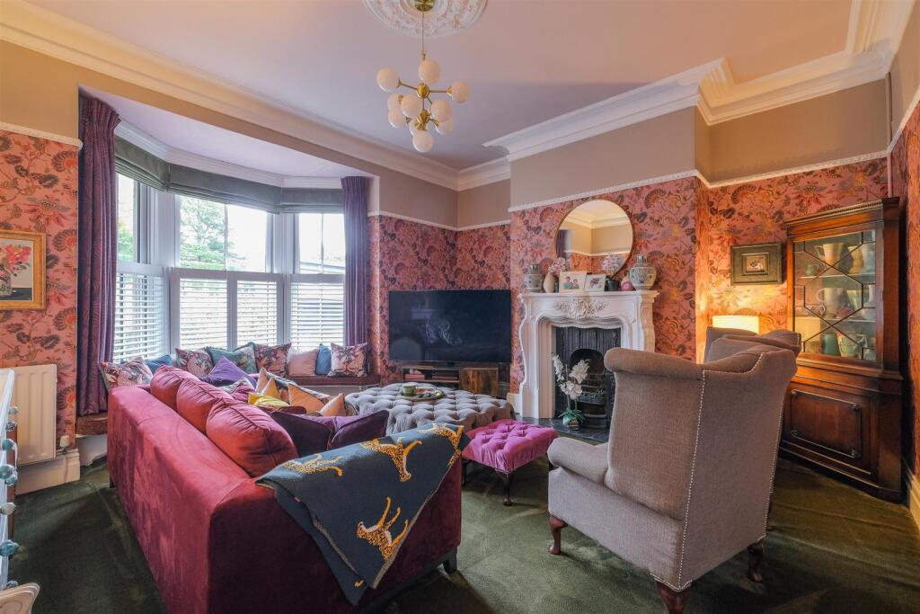 House in Bradford - View 3
