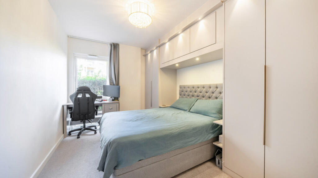 Apartment in London - View 3