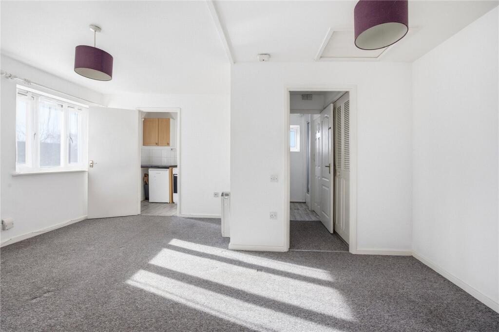 Home Orchard, Yate, Bristol, BS37 photo 5