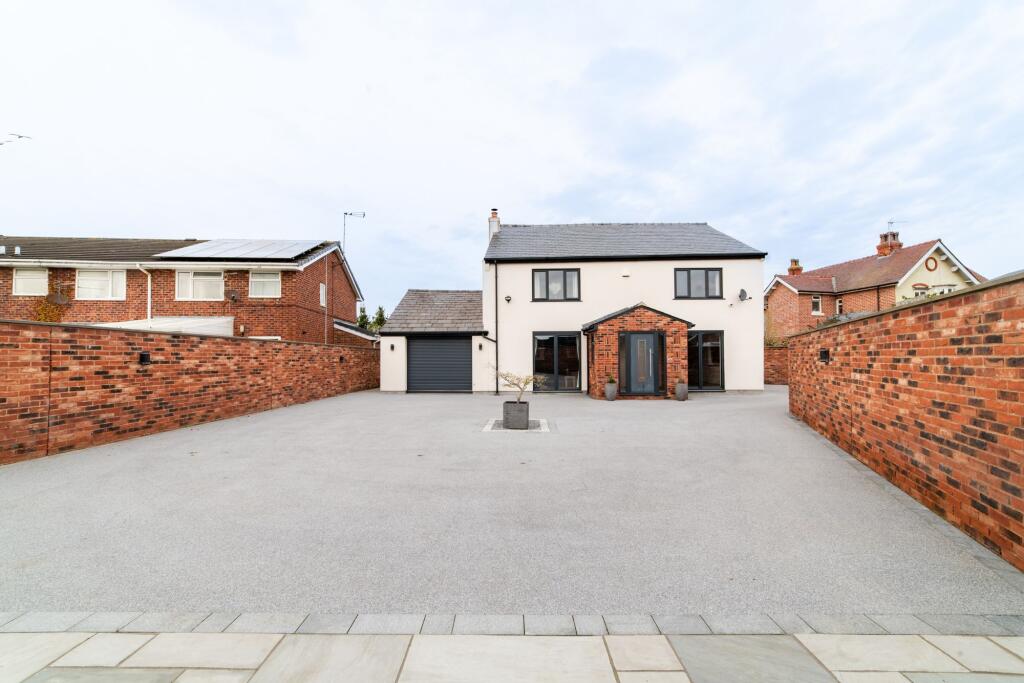 House in Sefton, Liverpool City Region - View 2
