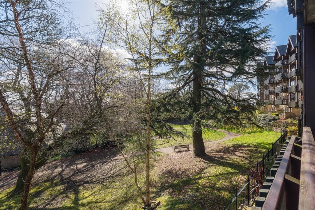 20 Knowle Lane, Ecclesall, S11 photo 4
