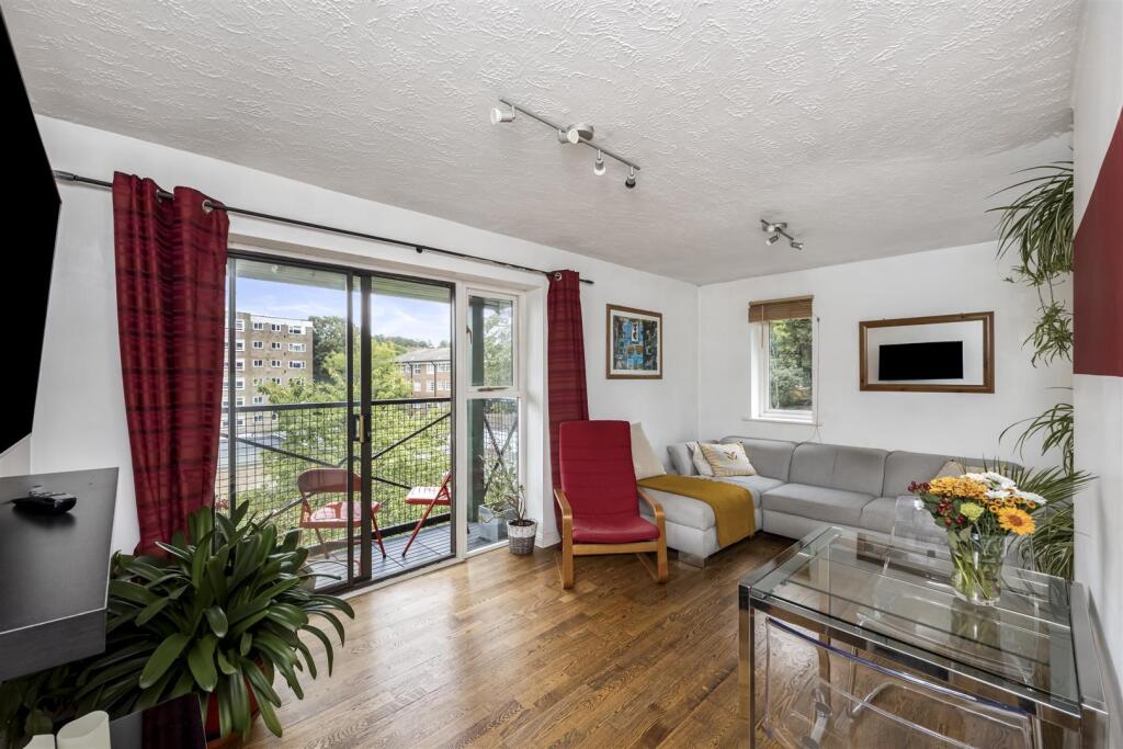 Apartment in Brighton - View 5