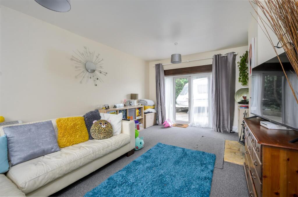 Thurlaston Lane, Croft. photo 4