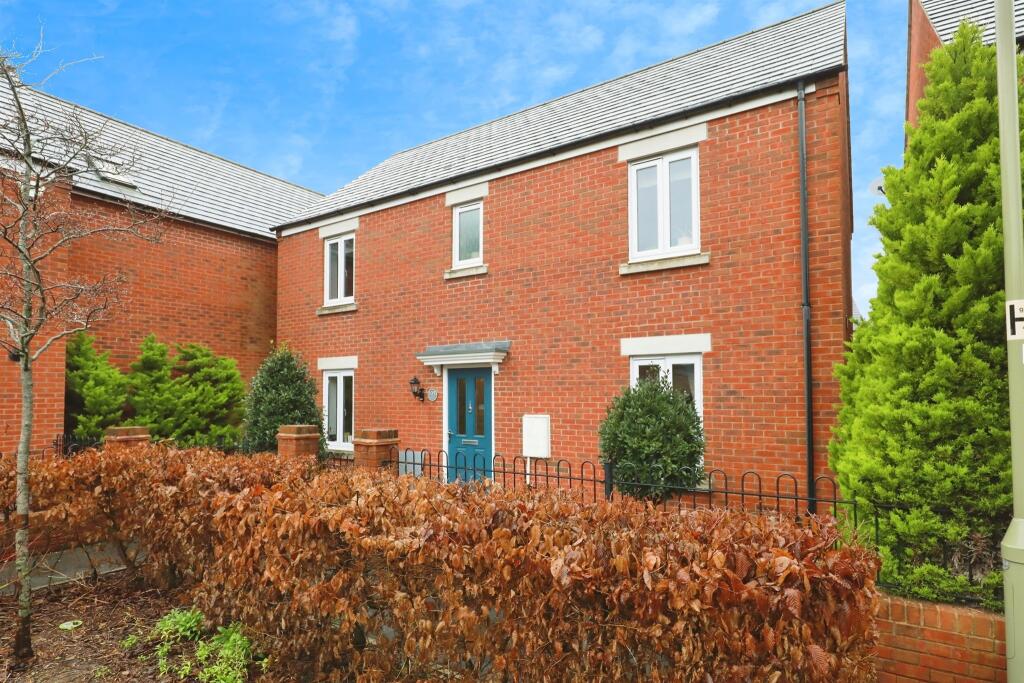 Main image of property: Kempton Close, Bicester