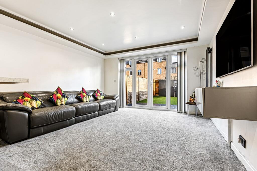 Onyx Crescent, Leicester, Leicestershire, LE4 photo 2