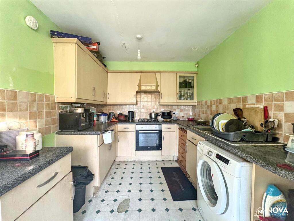Dunraven Avenue, Luton photo 4