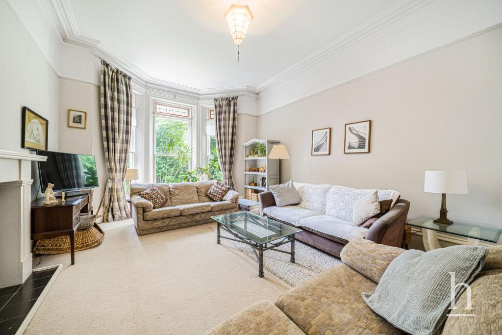 Shrewsbury Road, Oxton, CH43 - More
