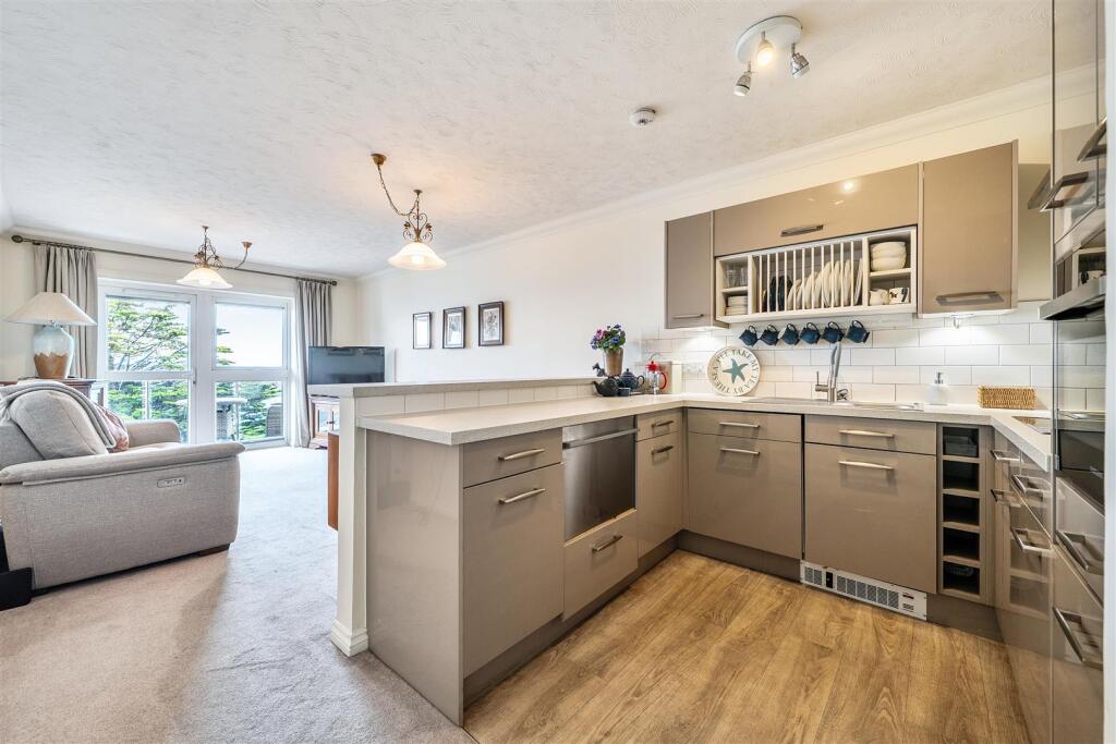 Apartment in Penzance, Cornwall - View 5