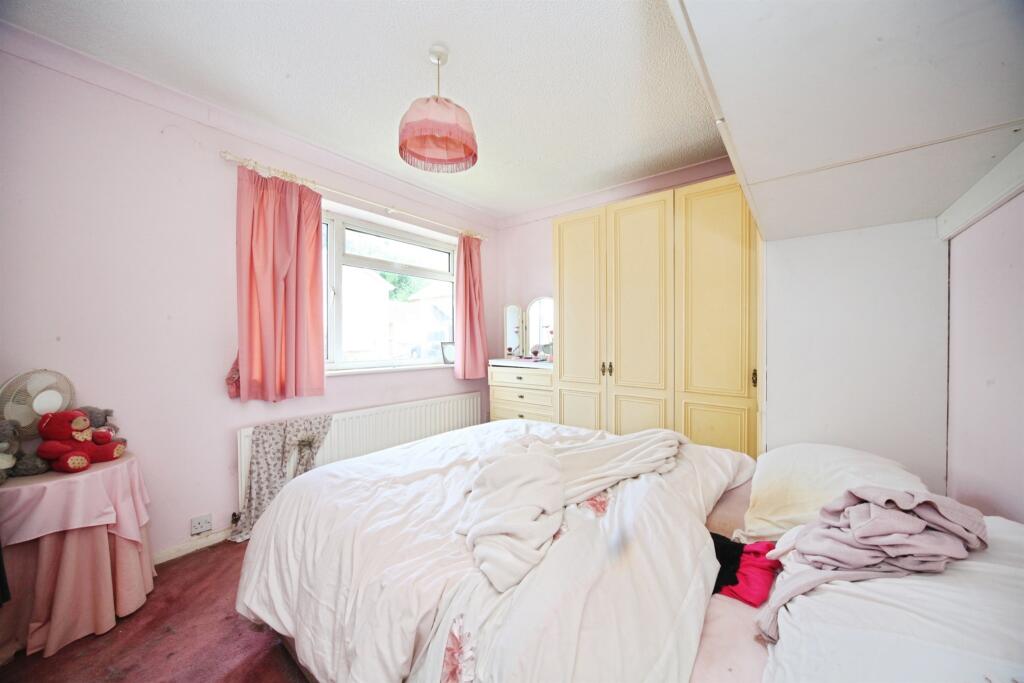West Hill, Dunstable - View 6