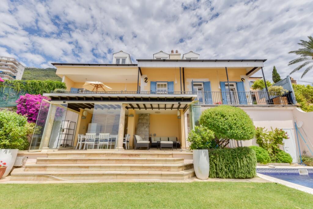 Main image of property: Admirals Place