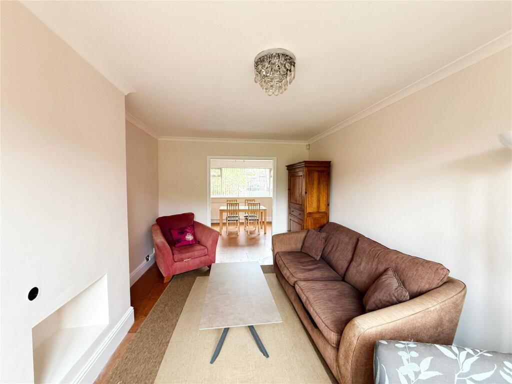 House in Manchester, Parrs Wood, Wythenshawe - View 5