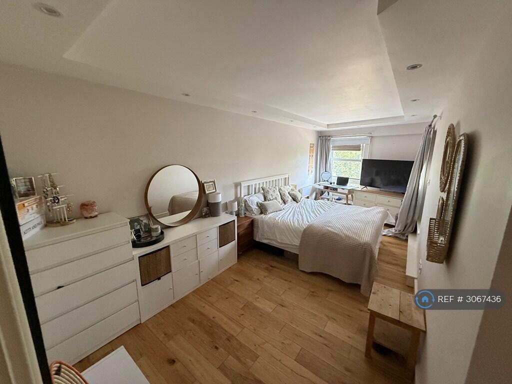 Apartment in London, Millwall, Canary Wharf - More