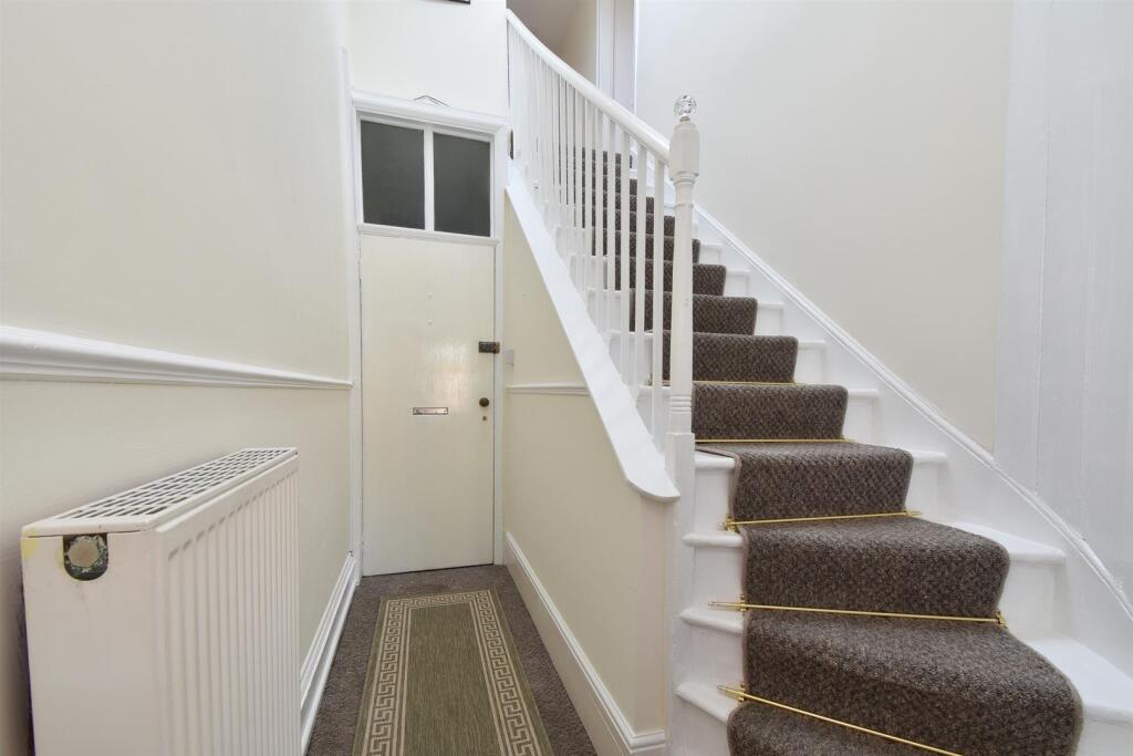 Apartment in Tonbridge - View 4