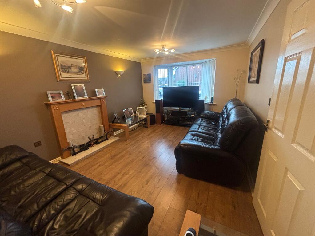 Wakeman Drive, Tividale, Oldbury photo 4