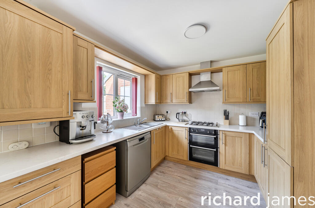 House in Swindon, Mouldon View - View 5