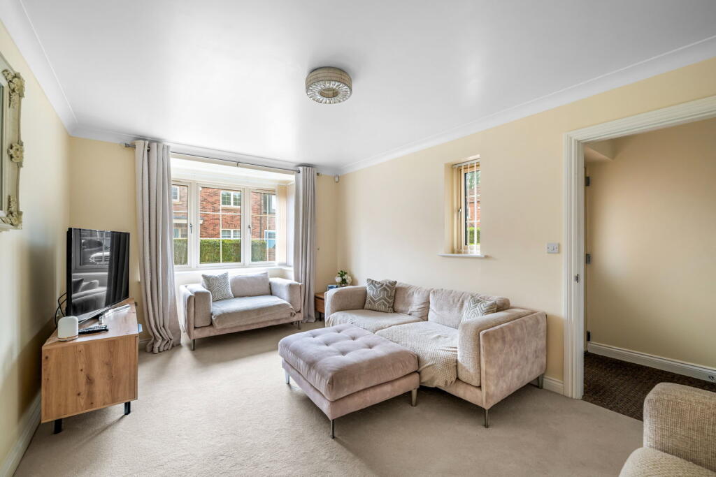 House in Lincoln, Moorlands, Boultham Moor - More