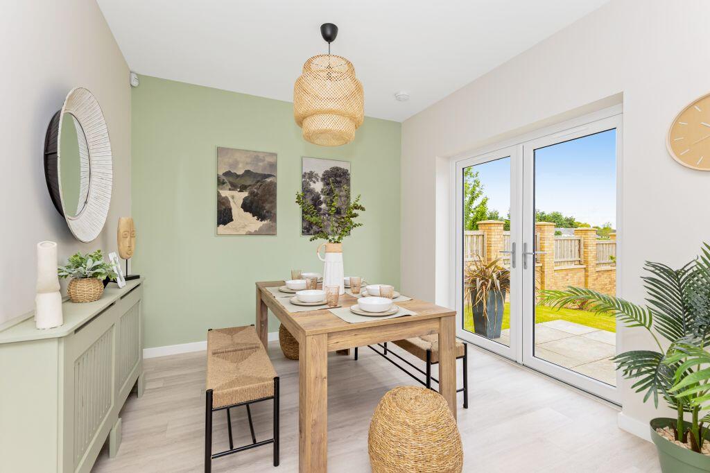 House in East Calder, Calderwood - View 6