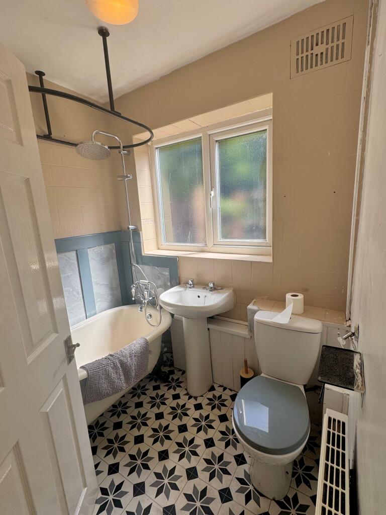 Apartment in Birmingham, West Midlands - View 5