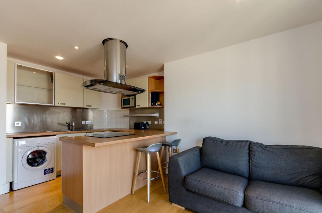 Apartment in Guildford - View 2