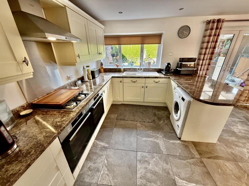 House in Oswestry, Selattyn and Gobowen - View 2