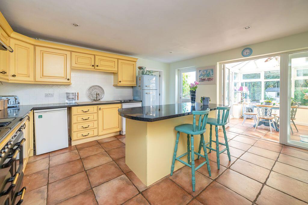House in Wolverhampton, Compton - View 4