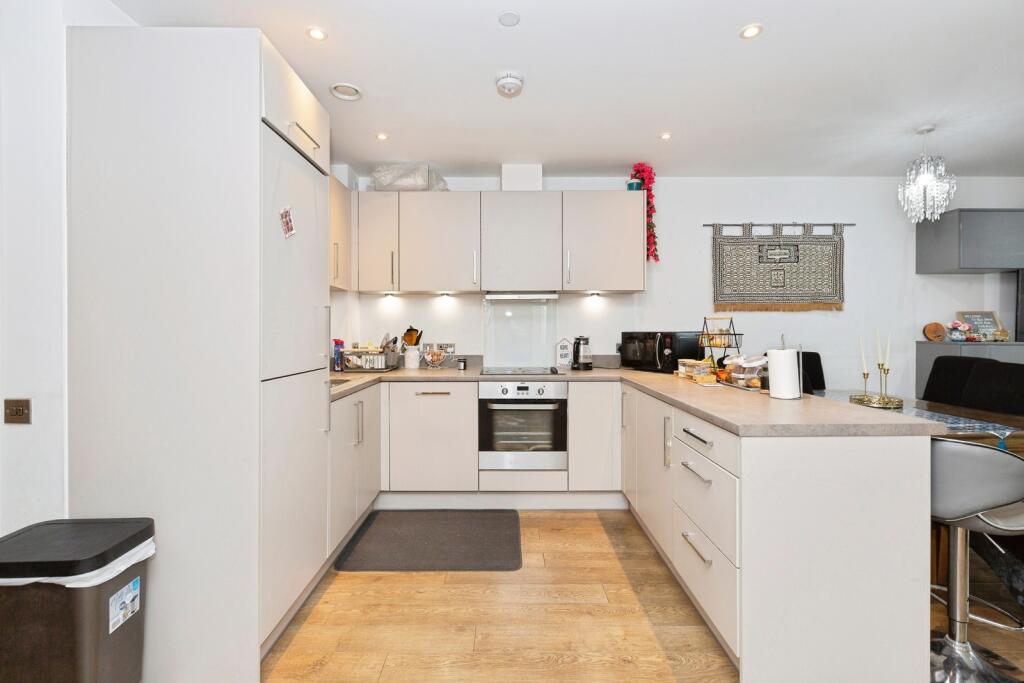 Cambridge Road, Barking, IG11 photo 3