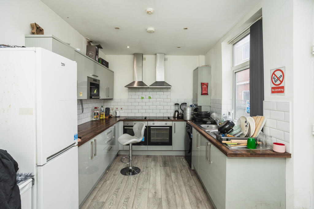 House in Doncaster, South Yorkshire - View 2
