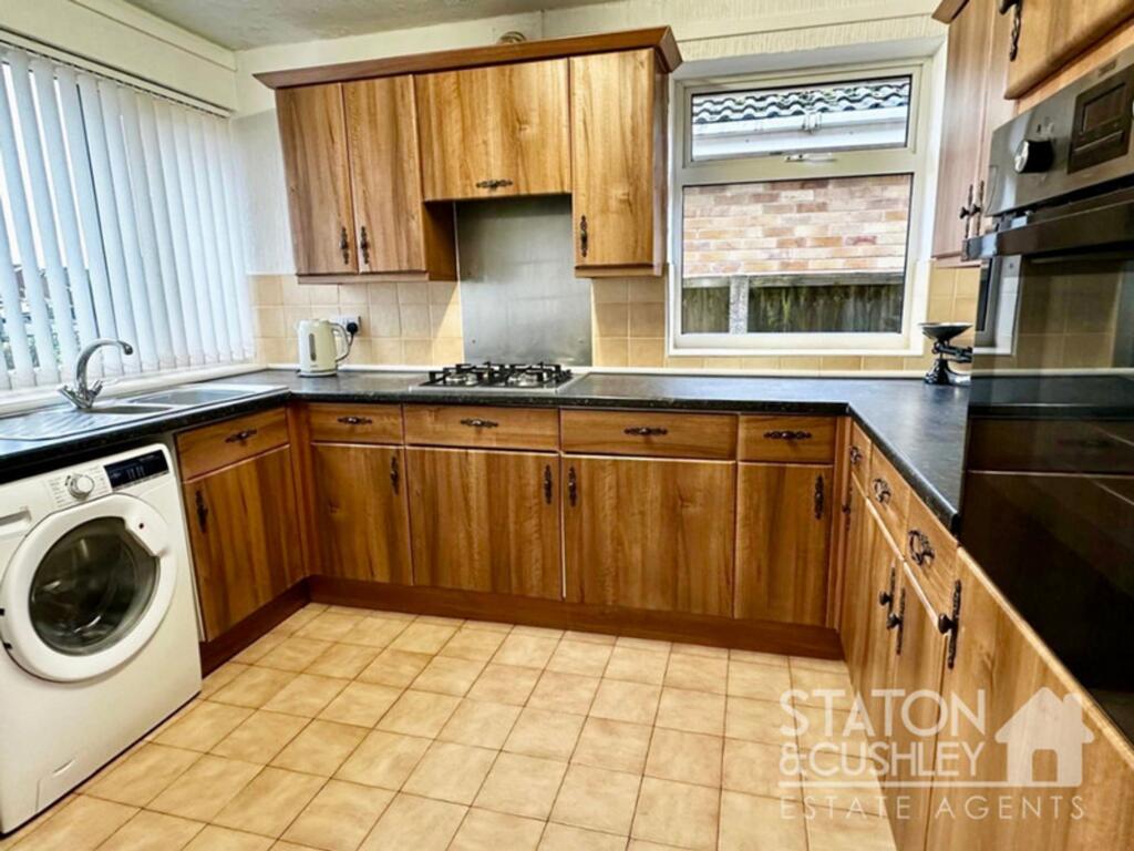 House in Ashfield, Sutton in Ashfield, Nottinghamshire - View 3