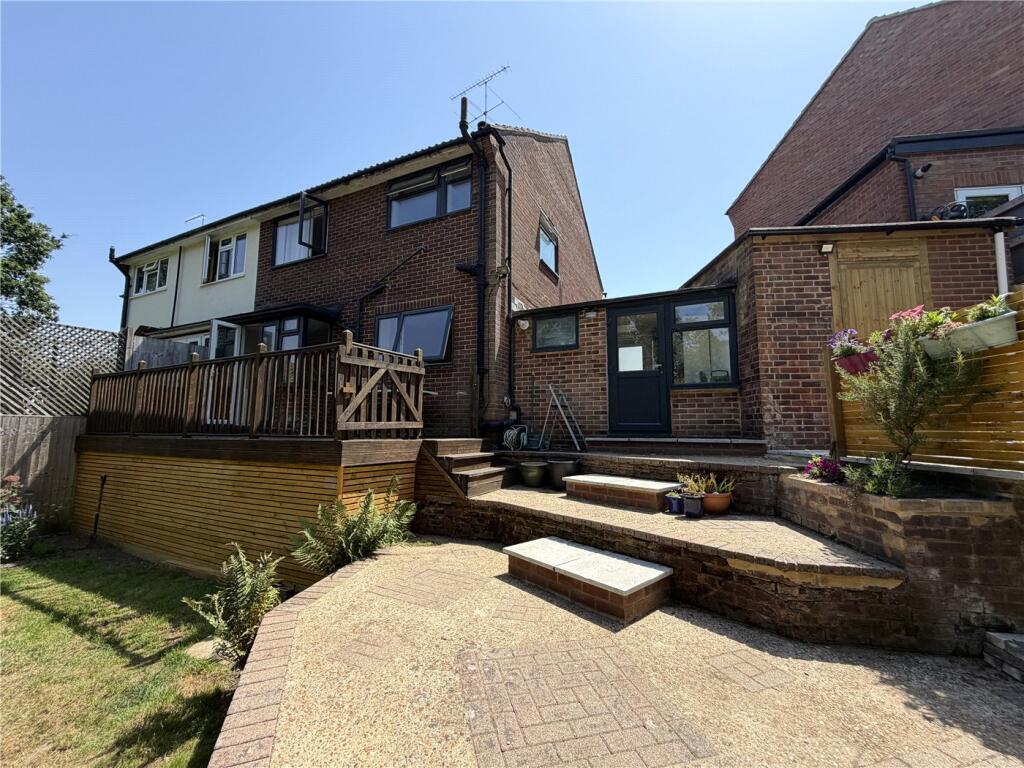 Main image of property: Beacon Close, Wrecclesham, Farnham, GU10