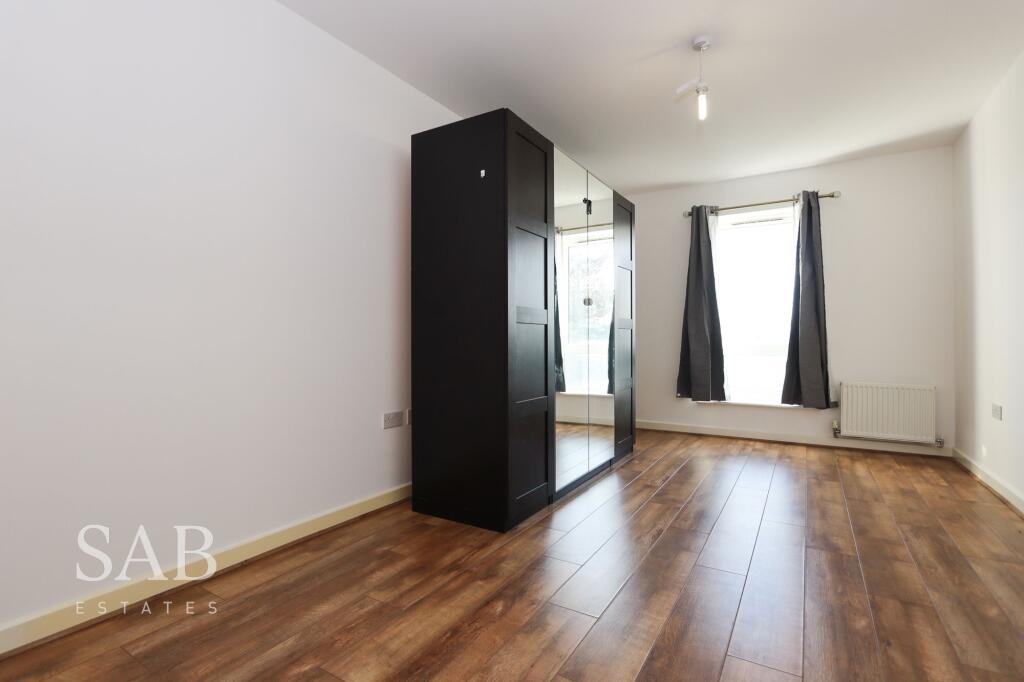 Apartment in London - View 5