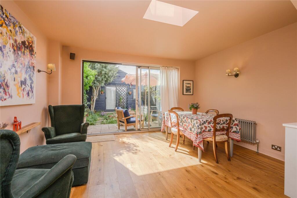 House in Twickenham - View 4