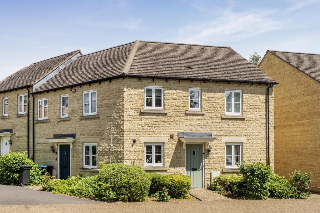 Main image of property: Bluebell Way, Carterton, Oxfordshire, OX18