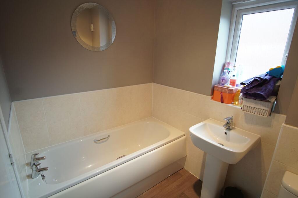 Oakhurst Close, Rochdale, OL12 photo 4