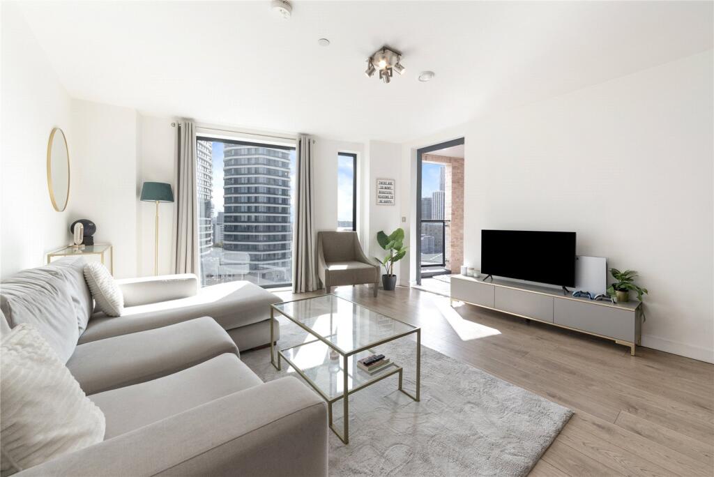 Main image of property: Roosevelt Tower, 18 Williamsburg Plaza, London, E14