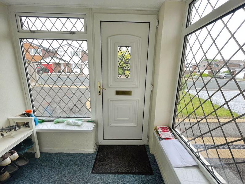 Holbeach Close, Bury photo 5