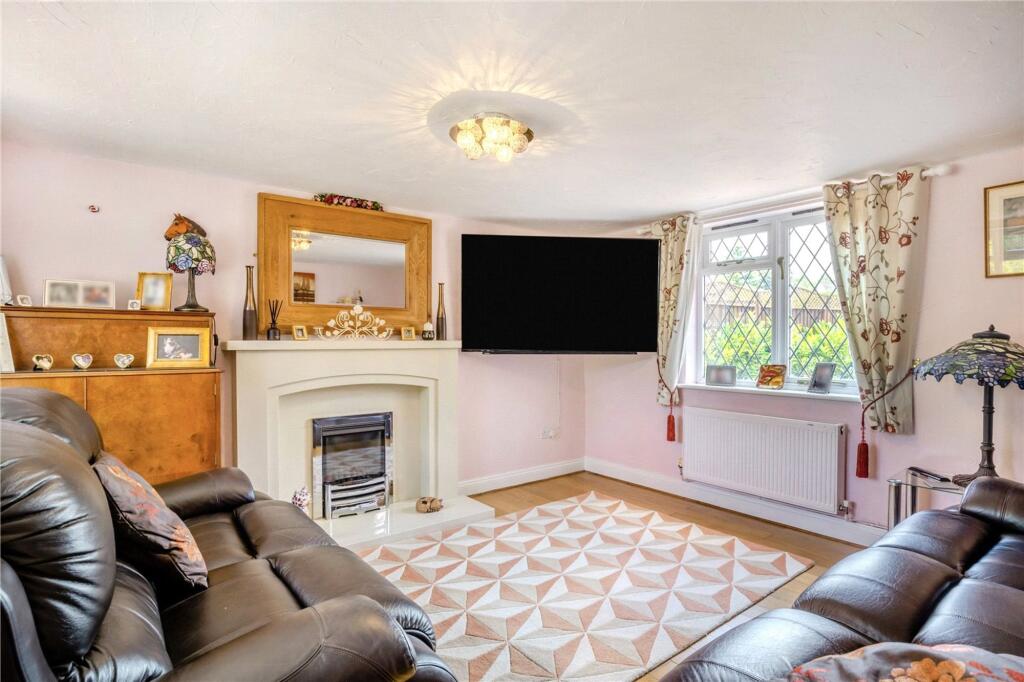 Hillside Road, Ketley Bank, TF2 photo 2