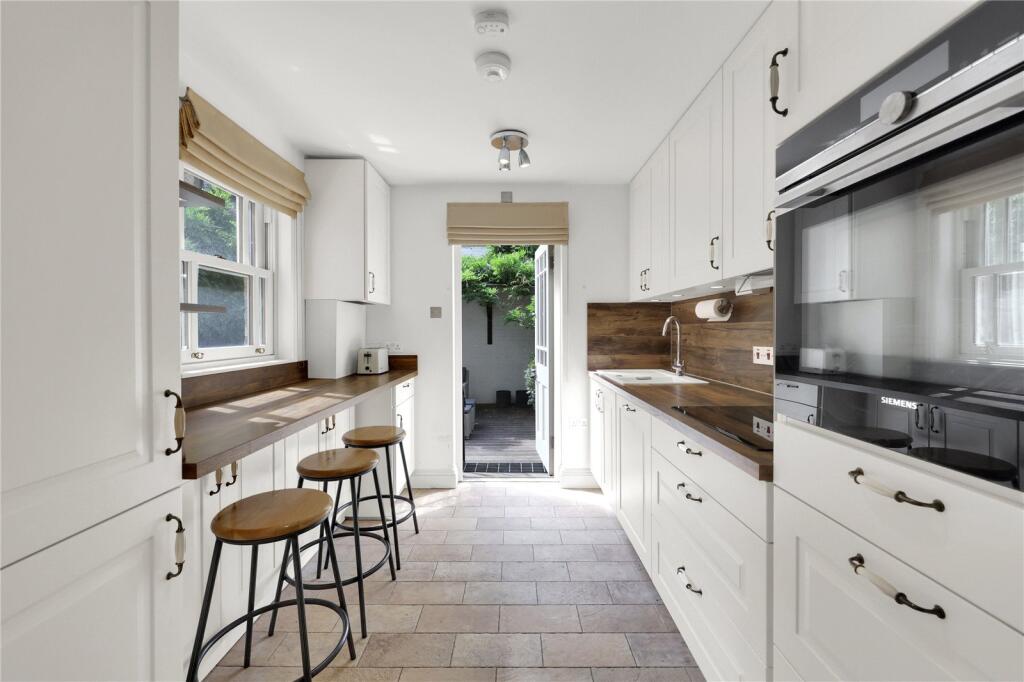 Apartment in London - View 5