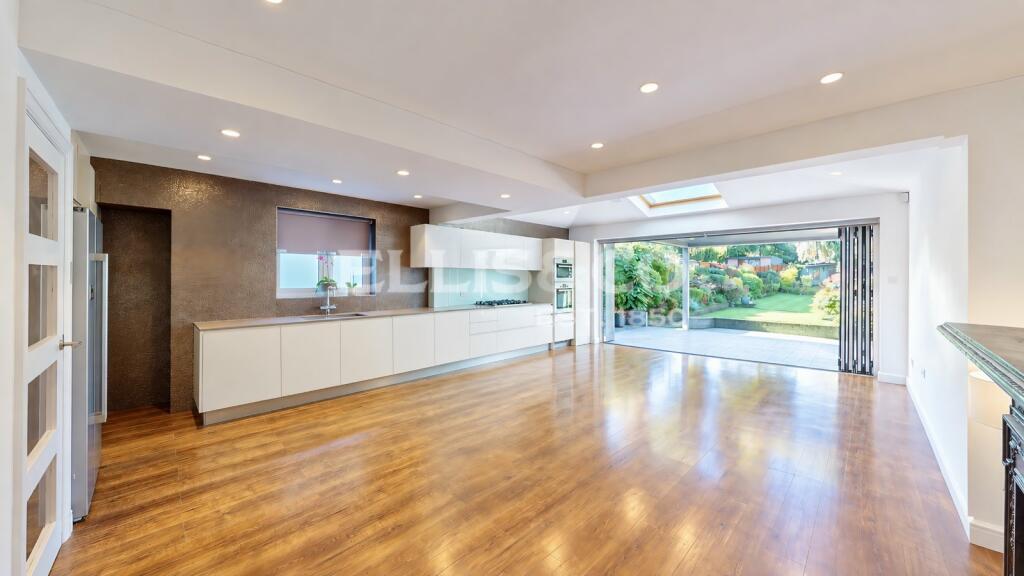 Main image of property: Oaklands Avenue, Watford, Hertfordshire, WD19