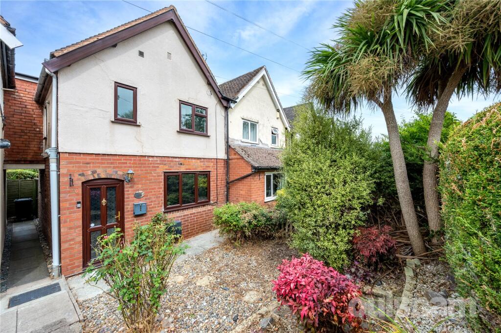 Main image of property: Station Road, Alvechurch, Birmingham, Worcestershire, B48