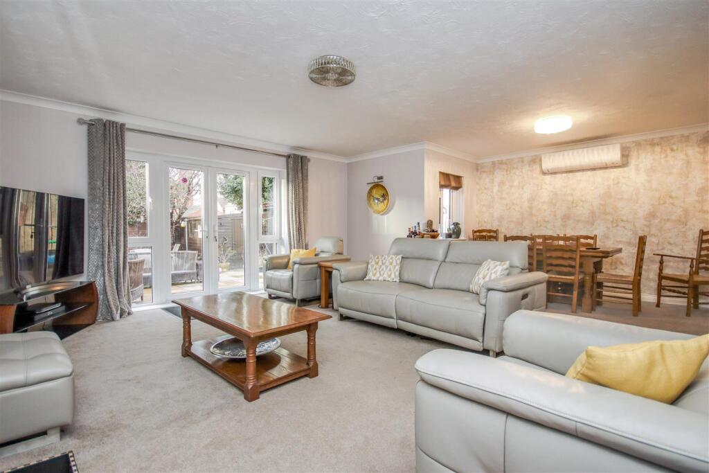 House in Northampton - View 5