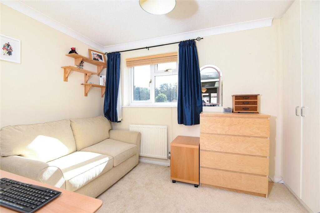House in Winkfield, Bracknell Forest - View 5