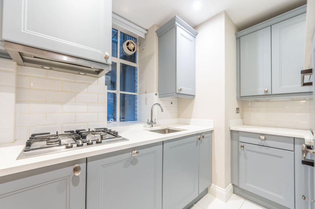 Apartment in London - View 5