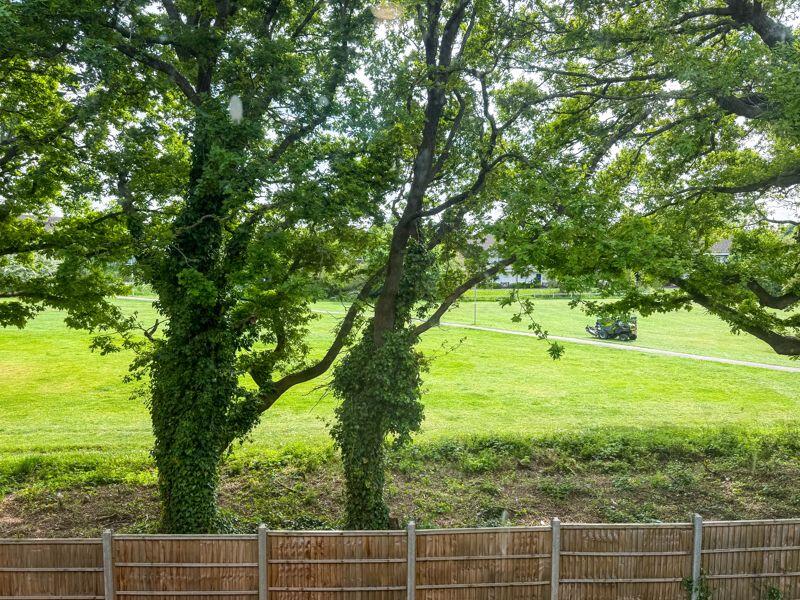 Skarnings Court Winters Way Waltham Abbey EN9 3HE photo 4