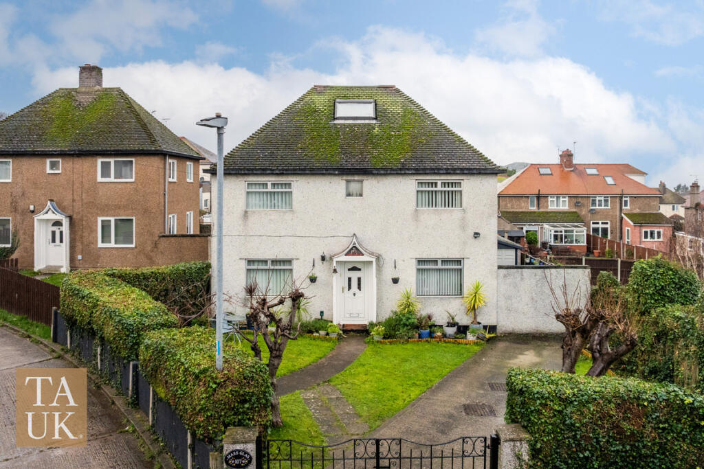 3-bed detached on Maes Glas, Rhos On Sea, LL28, £225,000