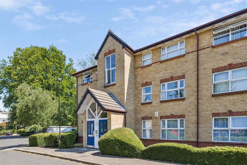 Main image of property: Monmouth Close, London, W4