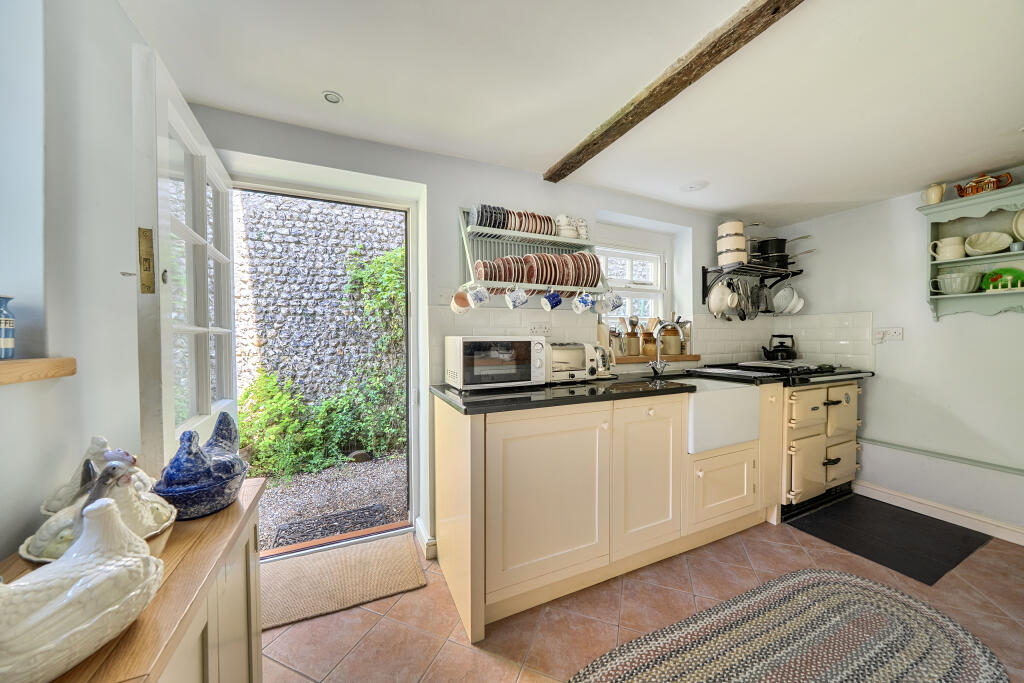 St. Pauls Road, Chichester, PO19 - View 2
