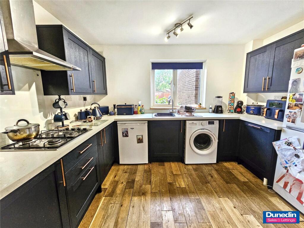 Canvey Close, Rednal, Birmingham, B45 photo 4