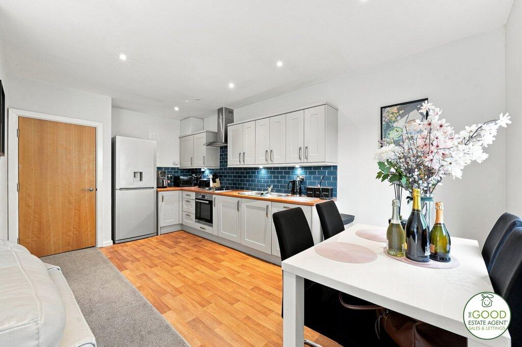 Apartment in Stockport, Handforth - View 5