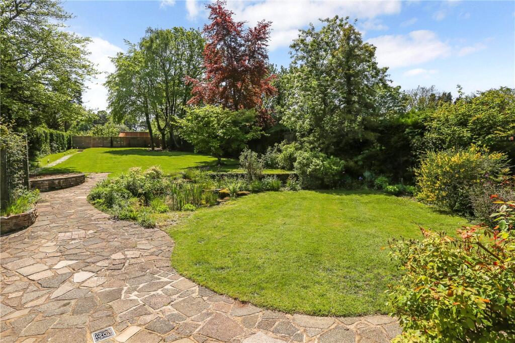 Seale Lane, Seale, Farnham, Surrey, GU10 photo 2